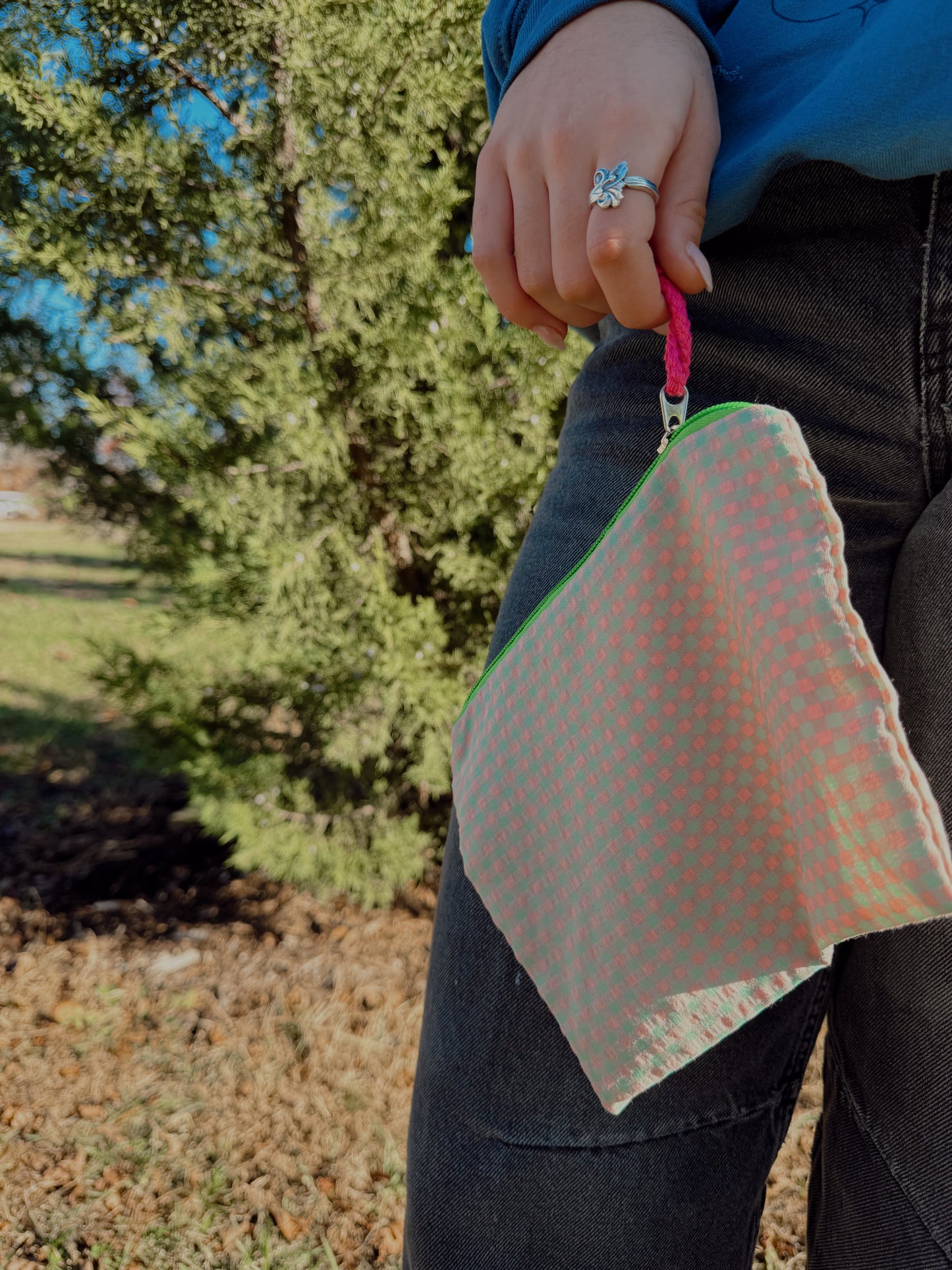 Graceful Check Pouch