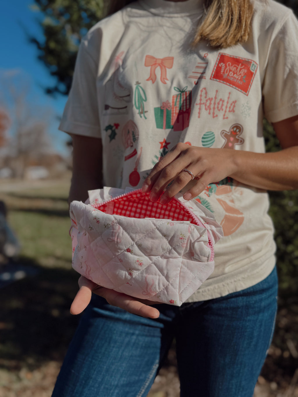 Ruffles of Glory Pouch