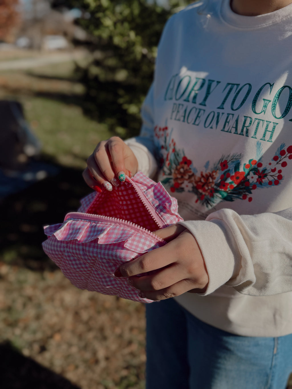 Ruffles of Glory Pouch